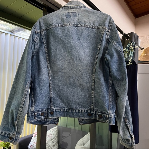 90’s Vintage Original Levi’s Denim Jacket - Picture 4 of 4